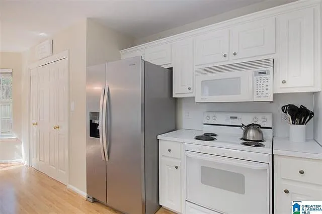 123 Saint Charles - 123 — Photo 3