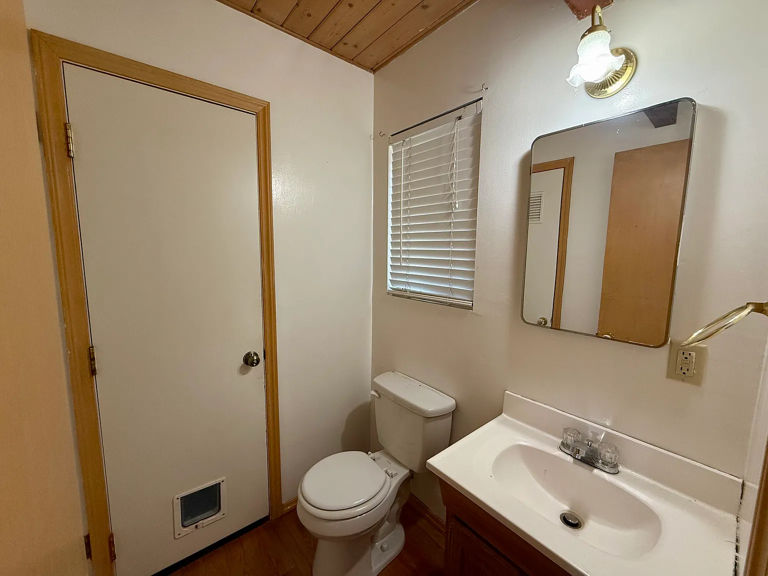 2 bed, 1150 sqft, $2,500 — Photo 1