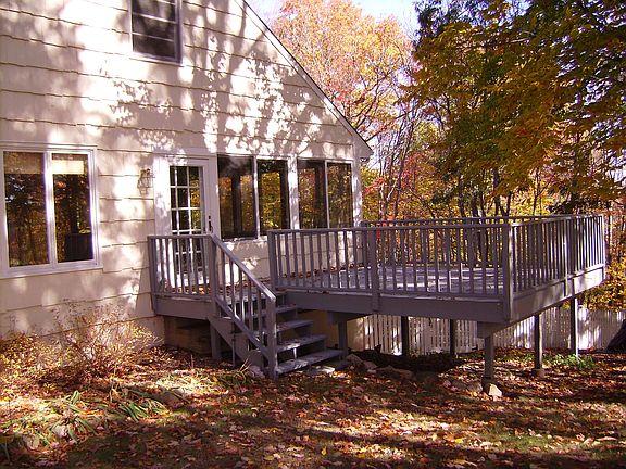 3rd image of 52 Fawn Ln
