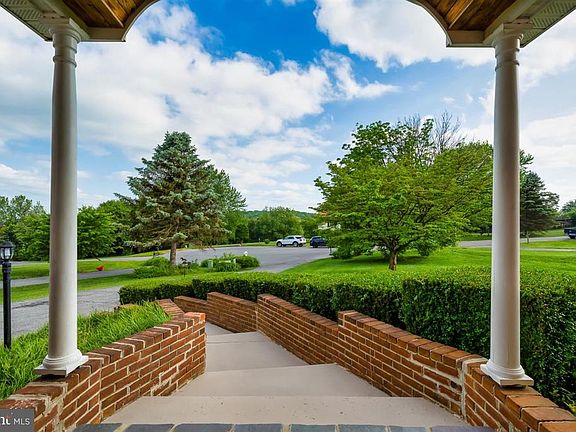 4th image of 10412 Pleasant Vista Dr
