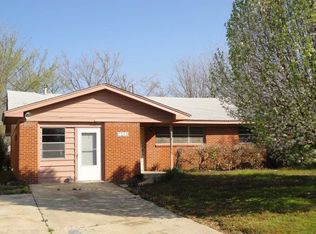 932 Williams St, Ada, OK 74820