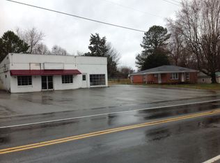 1760 E Main St, Atwood, TN 38220