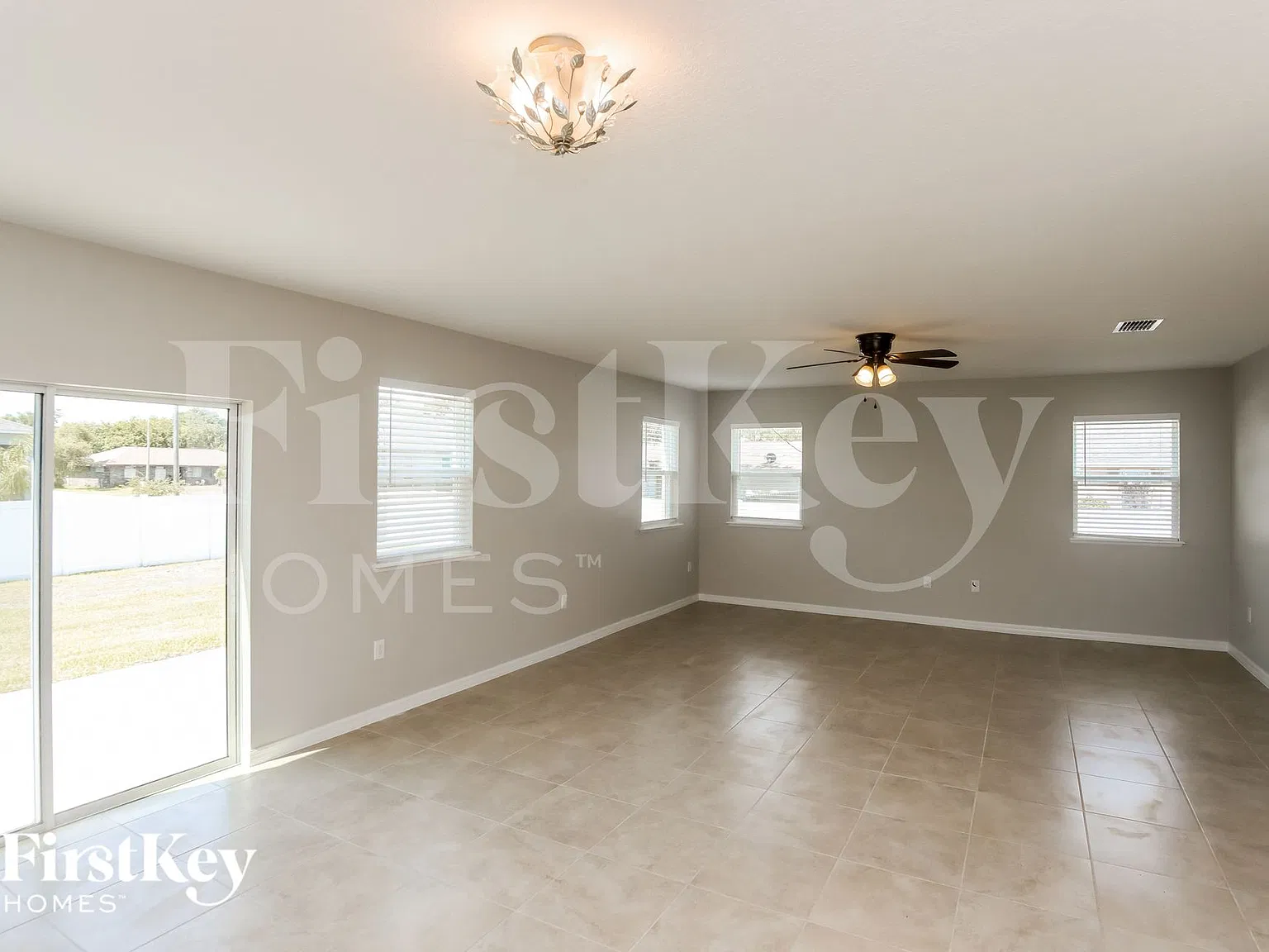 3 bed, 2.0 bath, 2242 sqft, $2,650 — Photo 4