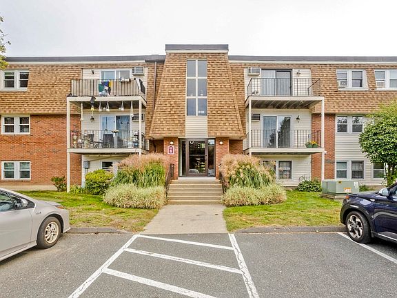 2nd image of 80 Damon Rd APT 8206