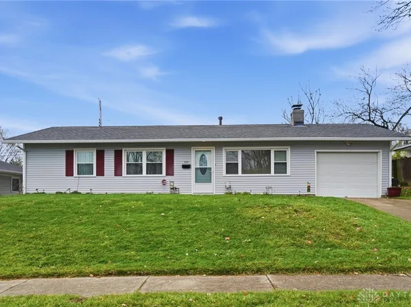 1230 Hemlock Dr, Fairborn, OH 45324