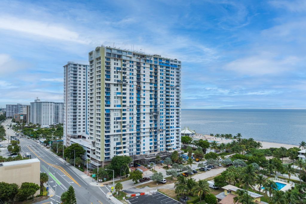 111 BRINY Avenue #PH7, Pompano Beach