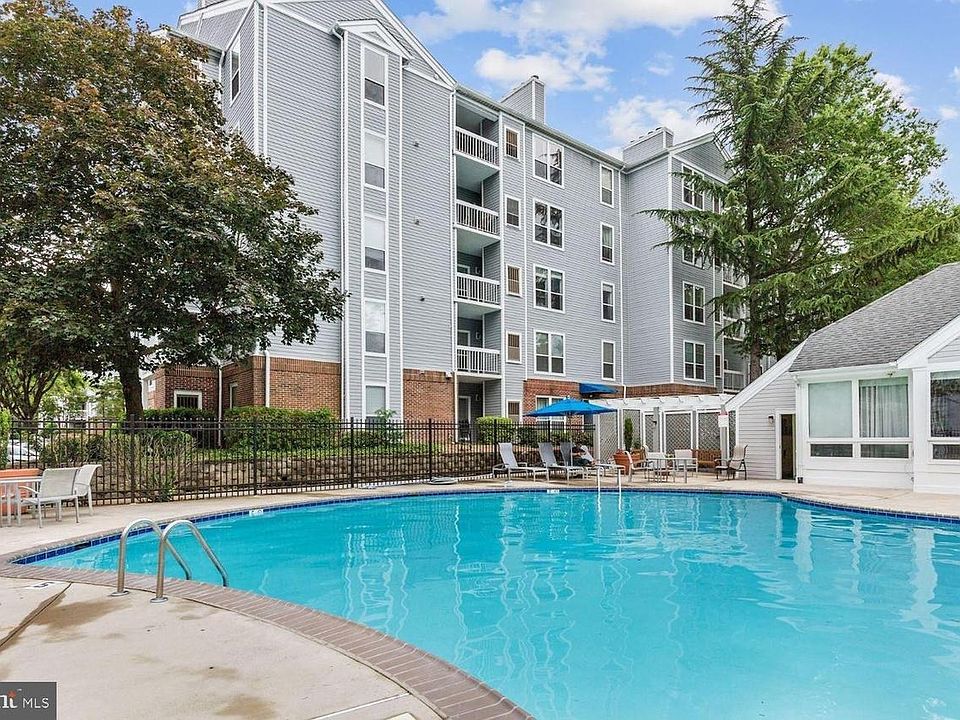 1st image of 3179 Summit Square Dr Unit 2-E5