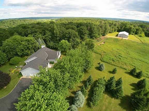 2nd image of 498 Sleepy Hollow Dr