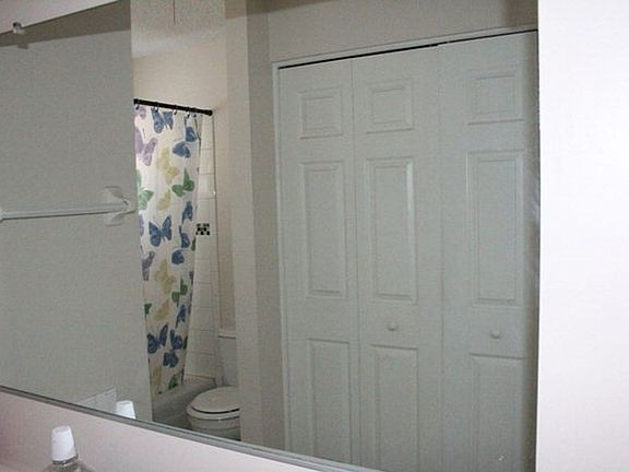4th image of 292 W Wynngate Dr