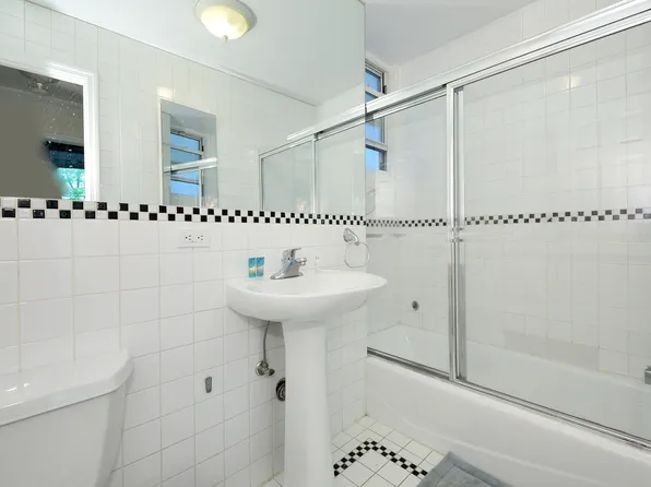 692 10th Avenue image 20 of 24