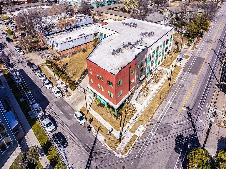 3000 Duval St #102 — Photo 29