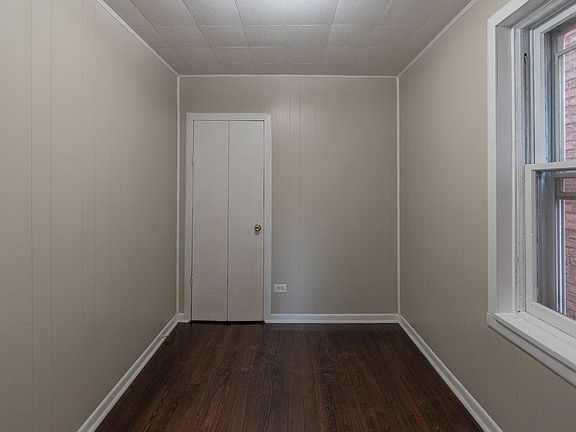 3rd image of 124 Grand St