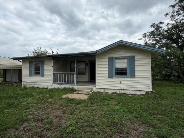 2009 Fm 1704, Elgin, TX 78621