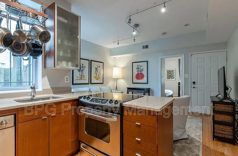 1512 10th St NW #1 — Photo 11