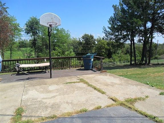 4th image of 111 Collins Dr