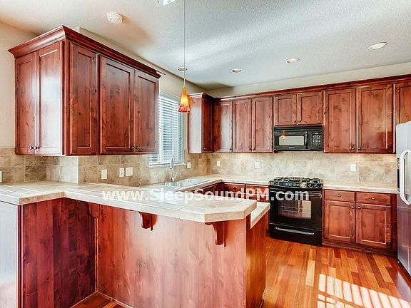 4th image of 718 NE 65th Ct