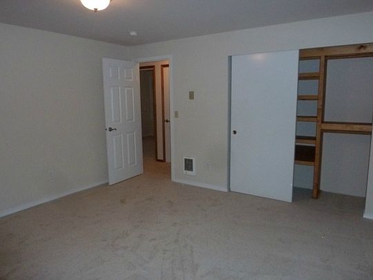 5th image of 5118 123rd Pl NE