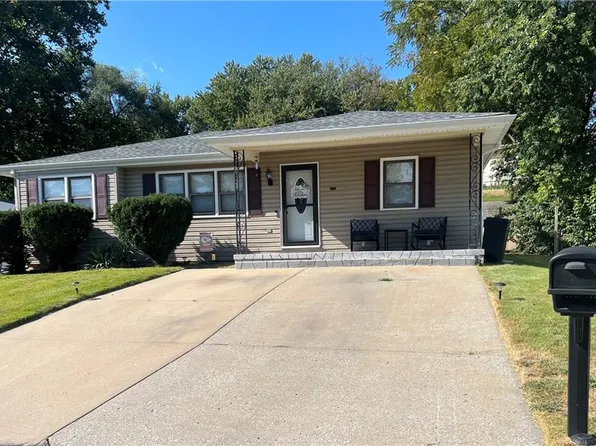 2701 Cedar St, Saint Joseph, MO 64503