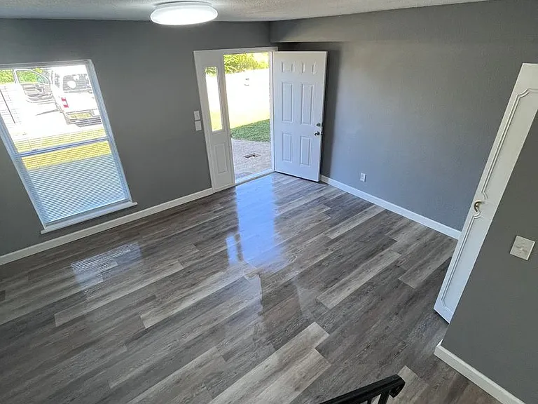 1318 Truman Ave — Photo 8