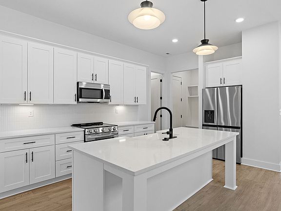 3rd image of 1836 Ashton Ave #0