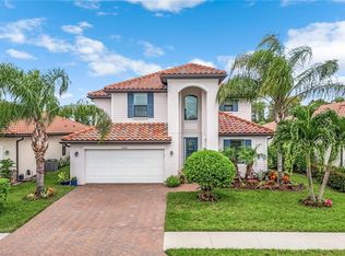 4243 Raffia Palm Cir, Naples, FL 34119