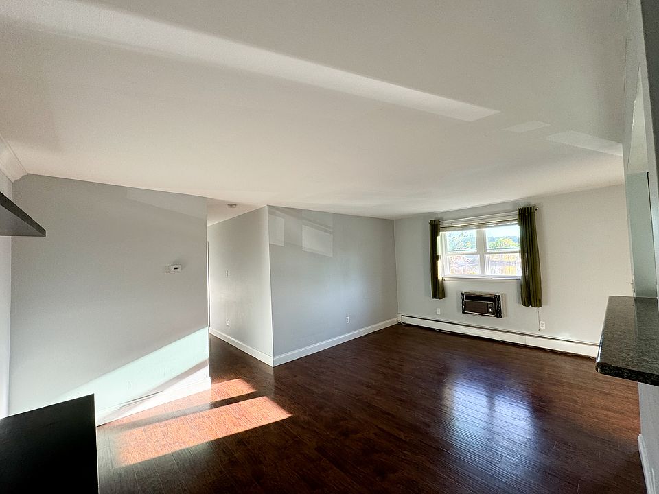 1st image of 335 E Lancaster Ave Unit F12