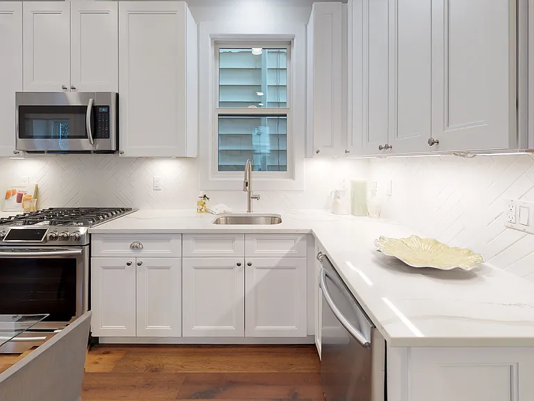 200 Shippen St #1 — Photo 15