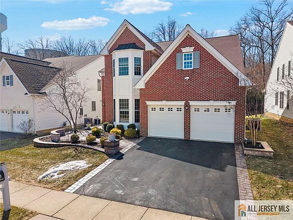 2nd image of 22 Edgemere Dr