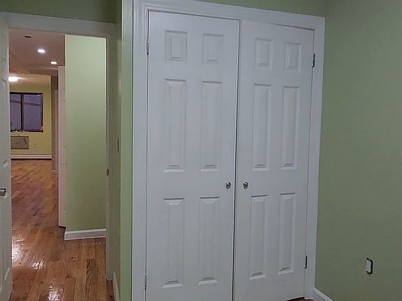 5th image of 18509 Jamaica Ave #3