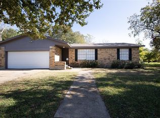 308 S Carlton St, Ennis, TX 75119