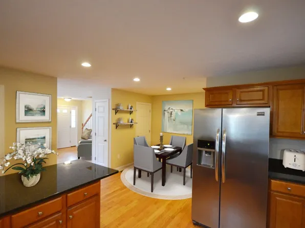 865 Temple St, Whitman, MA