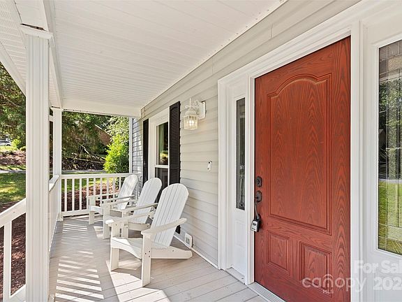 3rd image of 4416 Meadowridge Dr