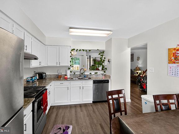 4th image of 101 Kings Crest Dr