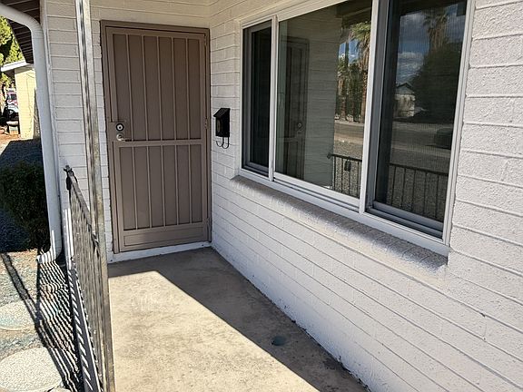 3rd image of 4442 E 18th St