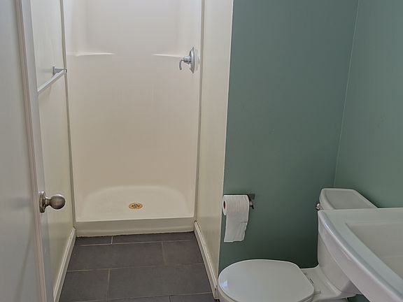 5th image of 2573 Virginia St #A
