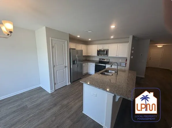 524 Ridgeland Lakes Dr — Photo 3