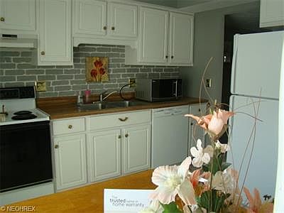 2nd image of 16247 Heather Ln Unit D2