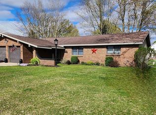 510 N Cedar St, Evart, MI 49631