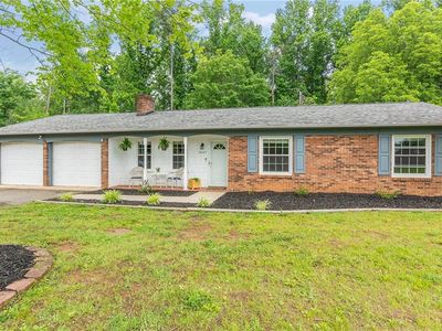 5647 Sandhill Dr, Winston Salem, NC, 27105