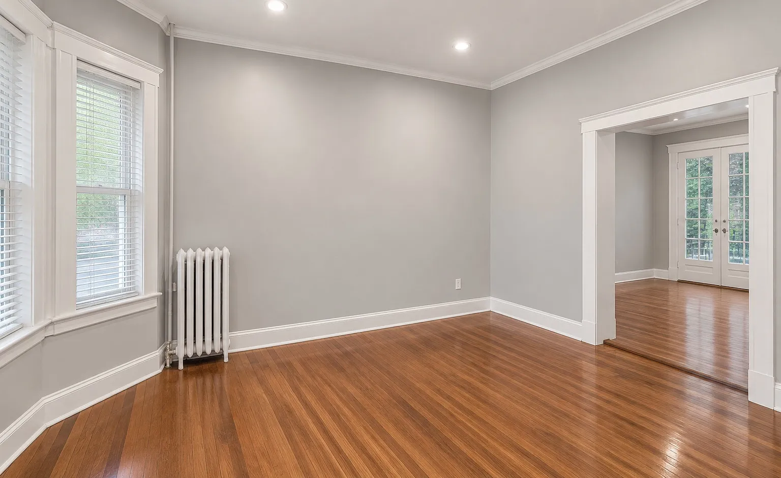 3 bed, 1350 sqft, $2,500 — Photo 2