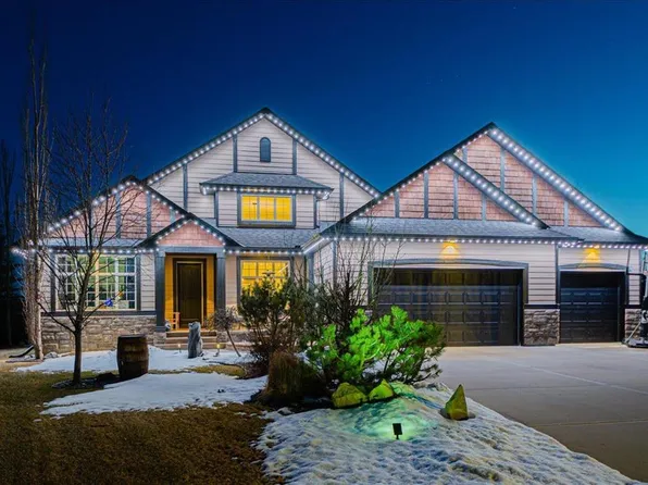 115 NE Montclair Pl, Rocky View County, AB T4C 0A7