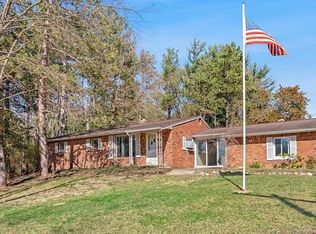 7785 Chilson Rd, Pinckney, MI 48169