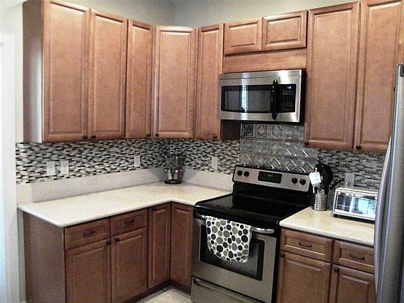 4th image of 8110 Colette Ln