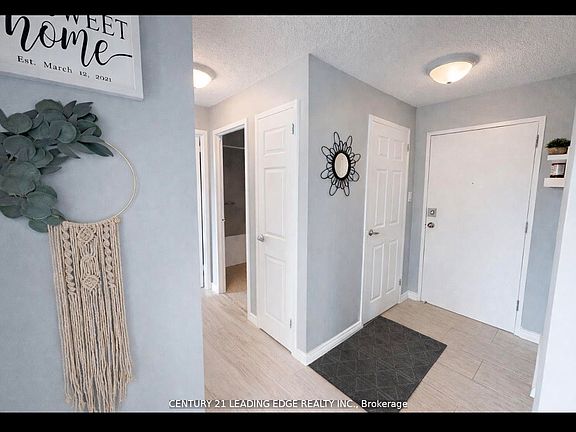 3rd image of 936 Glen St S #209