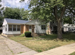 922 Illinois Ave, Elgin, IL 60120