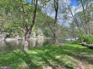 150 Dun Rovin, Great Cacapon, WV 25422