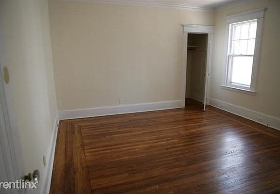 Bed room 1