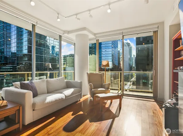 910 Lenora Street #903, Seattle, WA 98121