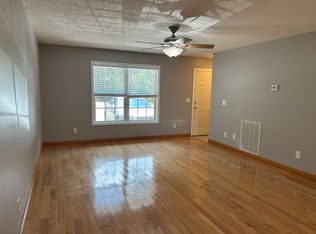 305 Walnut St, Aberdeen, NC 28315