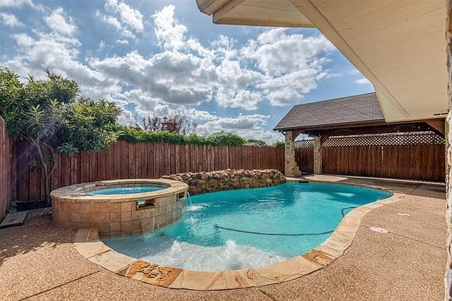 1st image of 4454 Tierra Dr